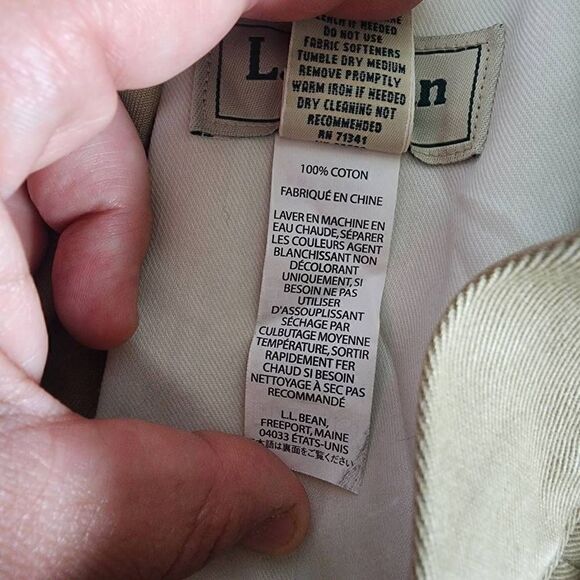 L.L. Bean Men's Wrinkle-Free Double L® Chinos,  Classic Fit Pleated Size 37x28 D - Picture 9 of 9